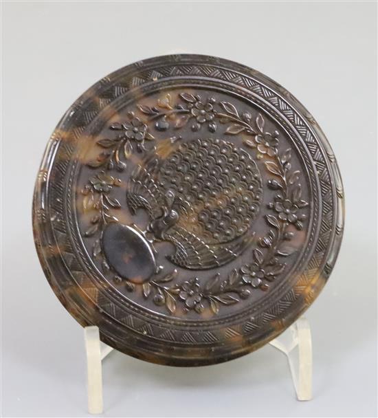 An unusual Chinese export tortoiseshell snuff box, 19th century, D. 8.5cm